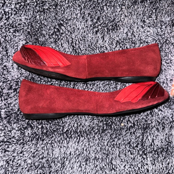 Red shoes - Picture 3 of 4